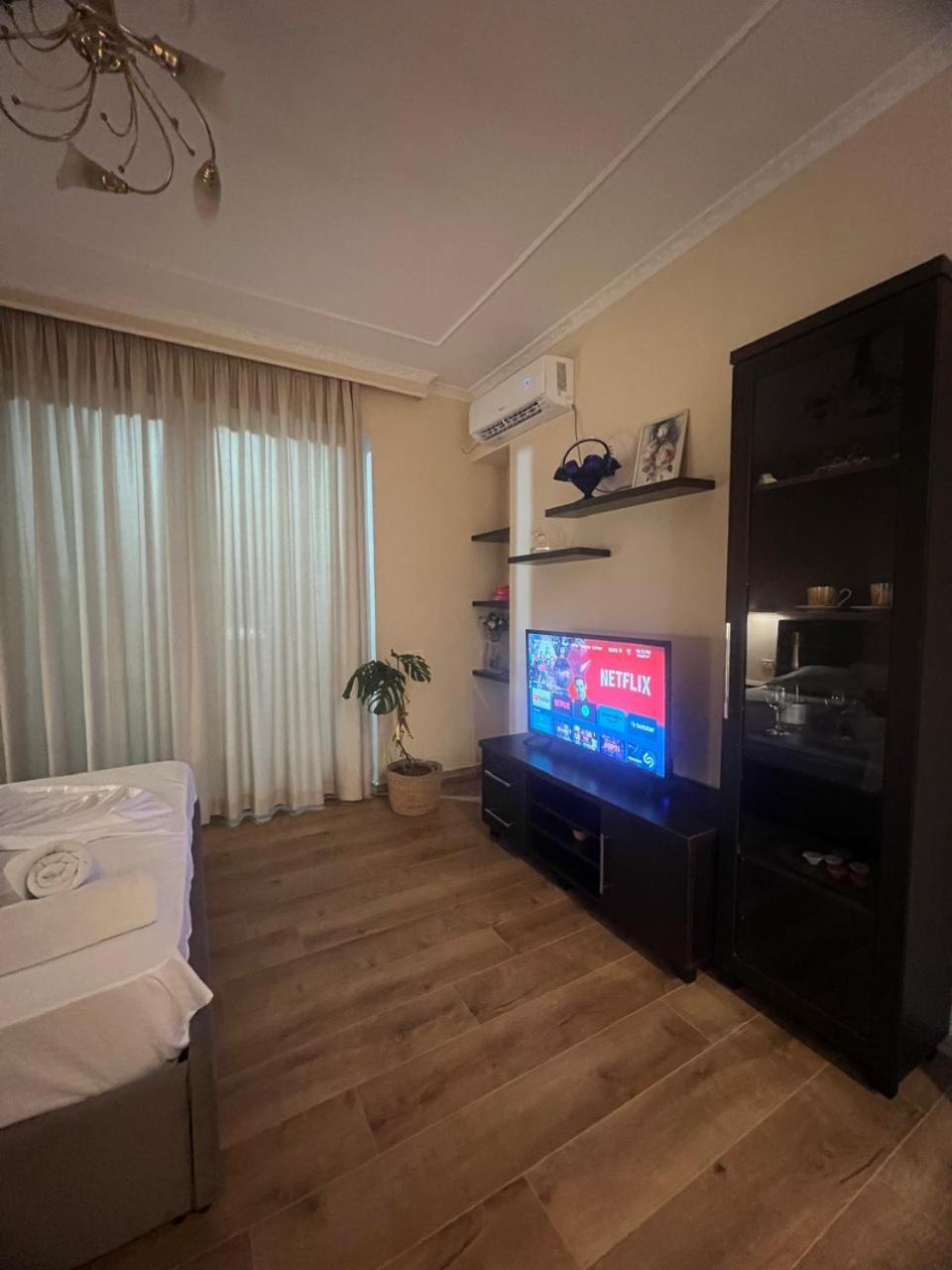 Skyline Studios Tirana Extérieur photo