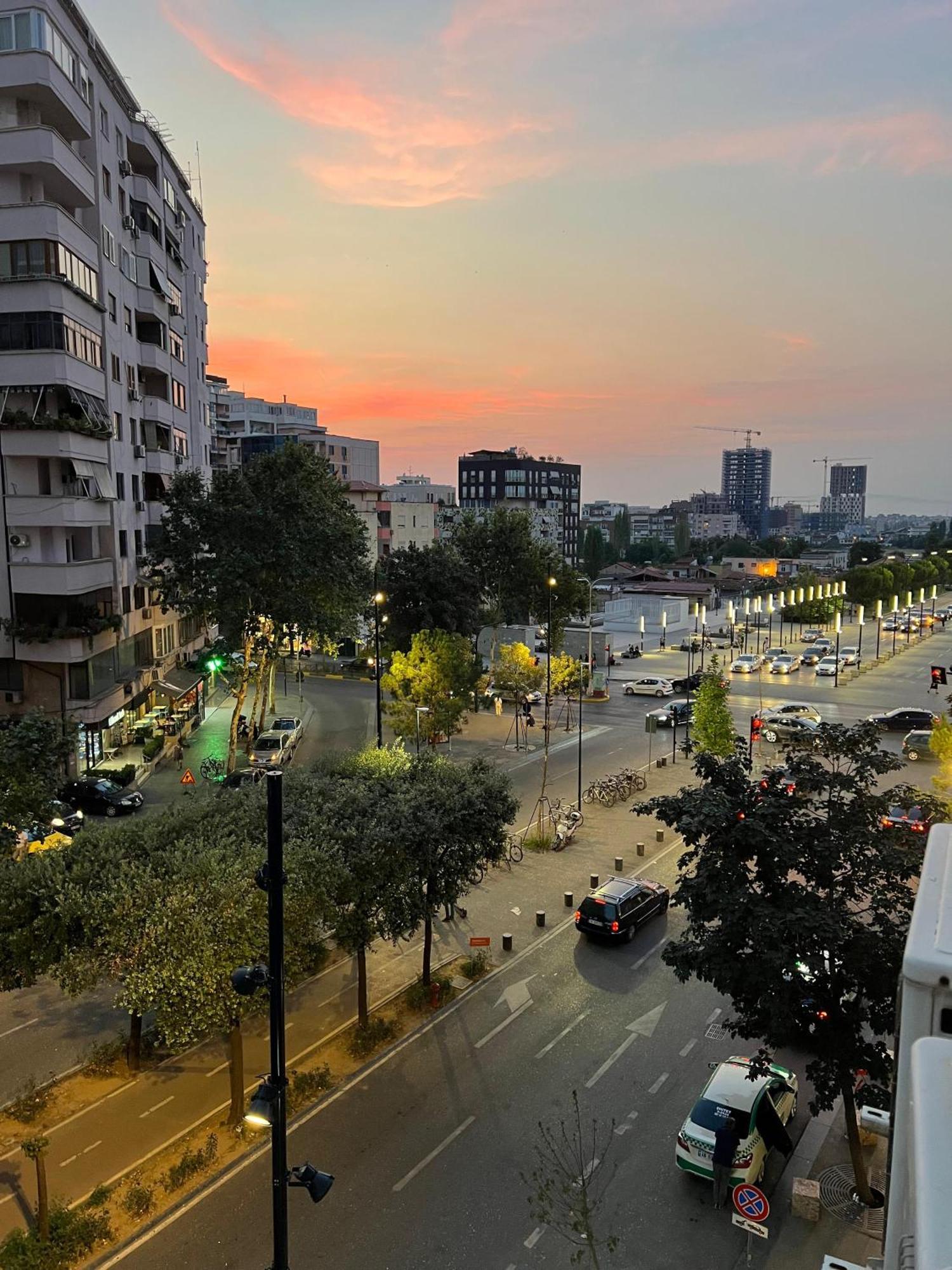 Skyline Studios Tirana Extérieur photo